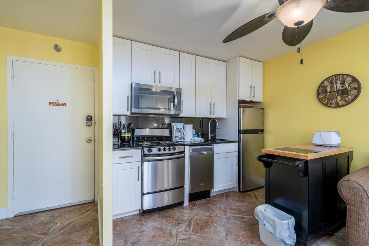 Updated Gulf Front Condo On The South End Of Fort Myers Beach! Condo Zewnętrze zdjęcie